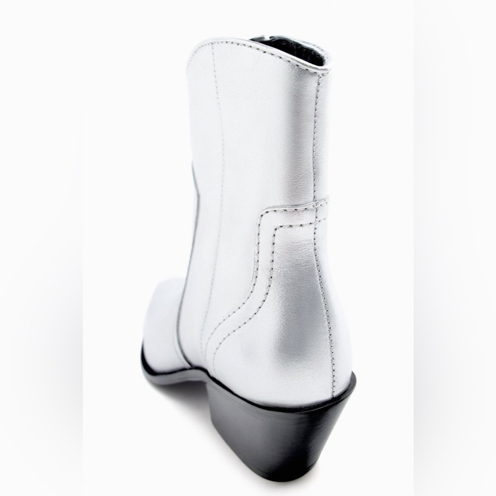 NWT. Zara Metallic Silver Cowboy-Style Leather Ankle Boots. Size 8, 9. - Picture 7 of 11
